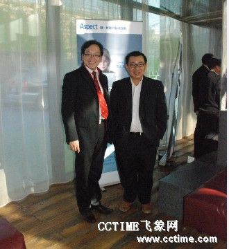 Aspect大中華區(qū)總經(jīng)理馬浚驅(qū)、右為Aspect亞太區(qū)市場總監(jiān)陳澤義